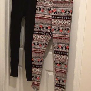 Women’s Time & Tru 2 pi fleece leggings 1 black 1 holiday pattern. Size large $5